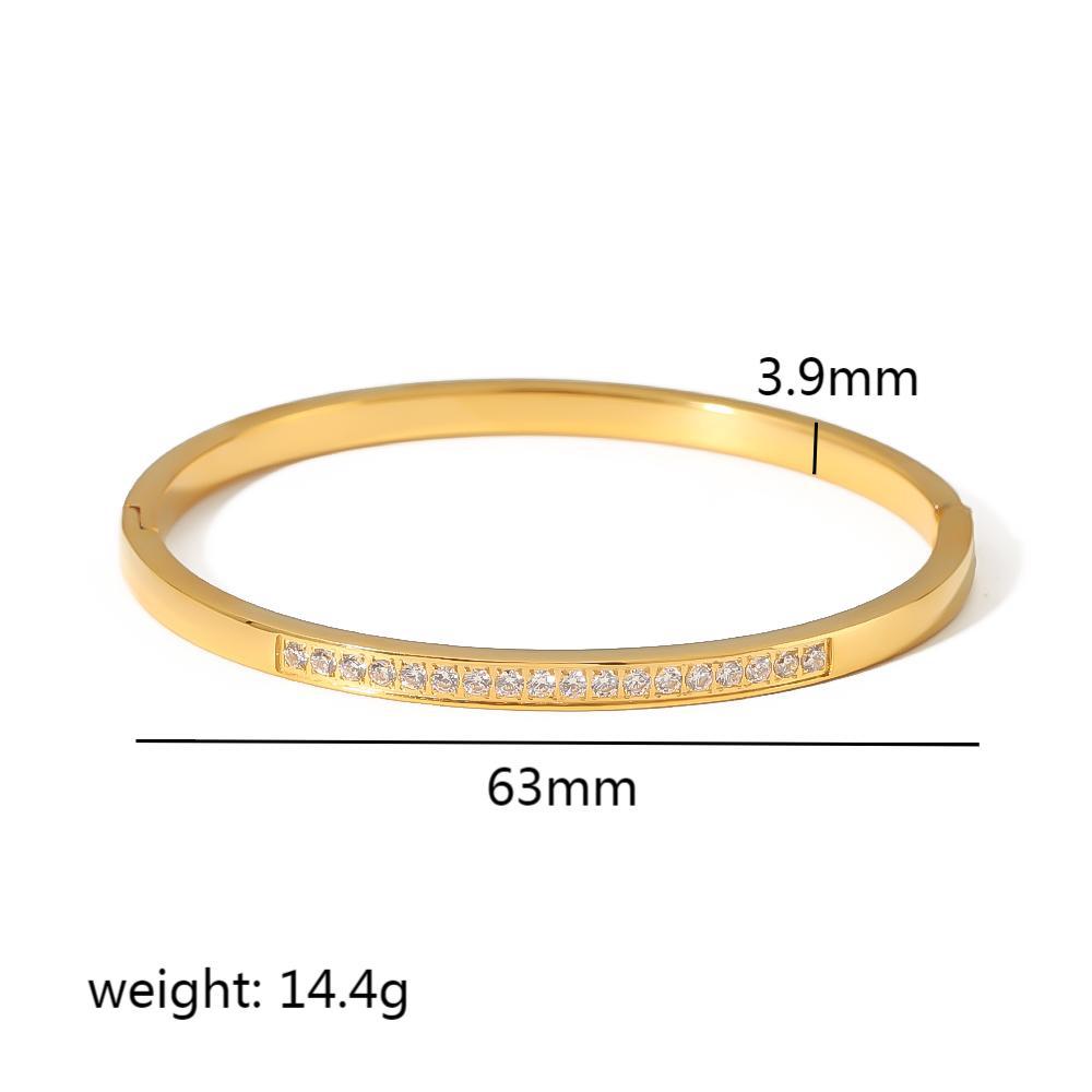 Star studded Trend Bangle