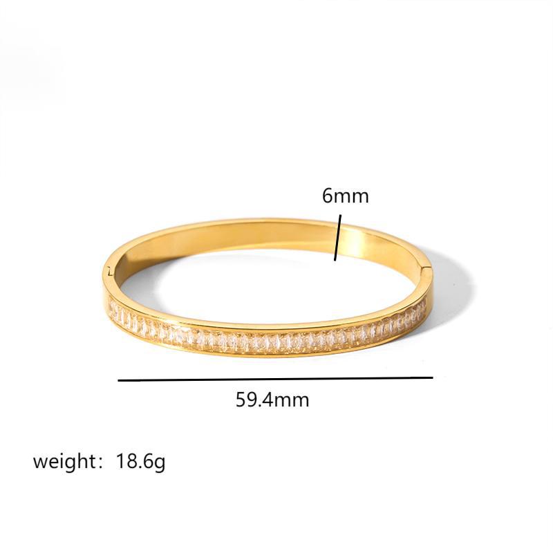 Star studded Trend Bangle