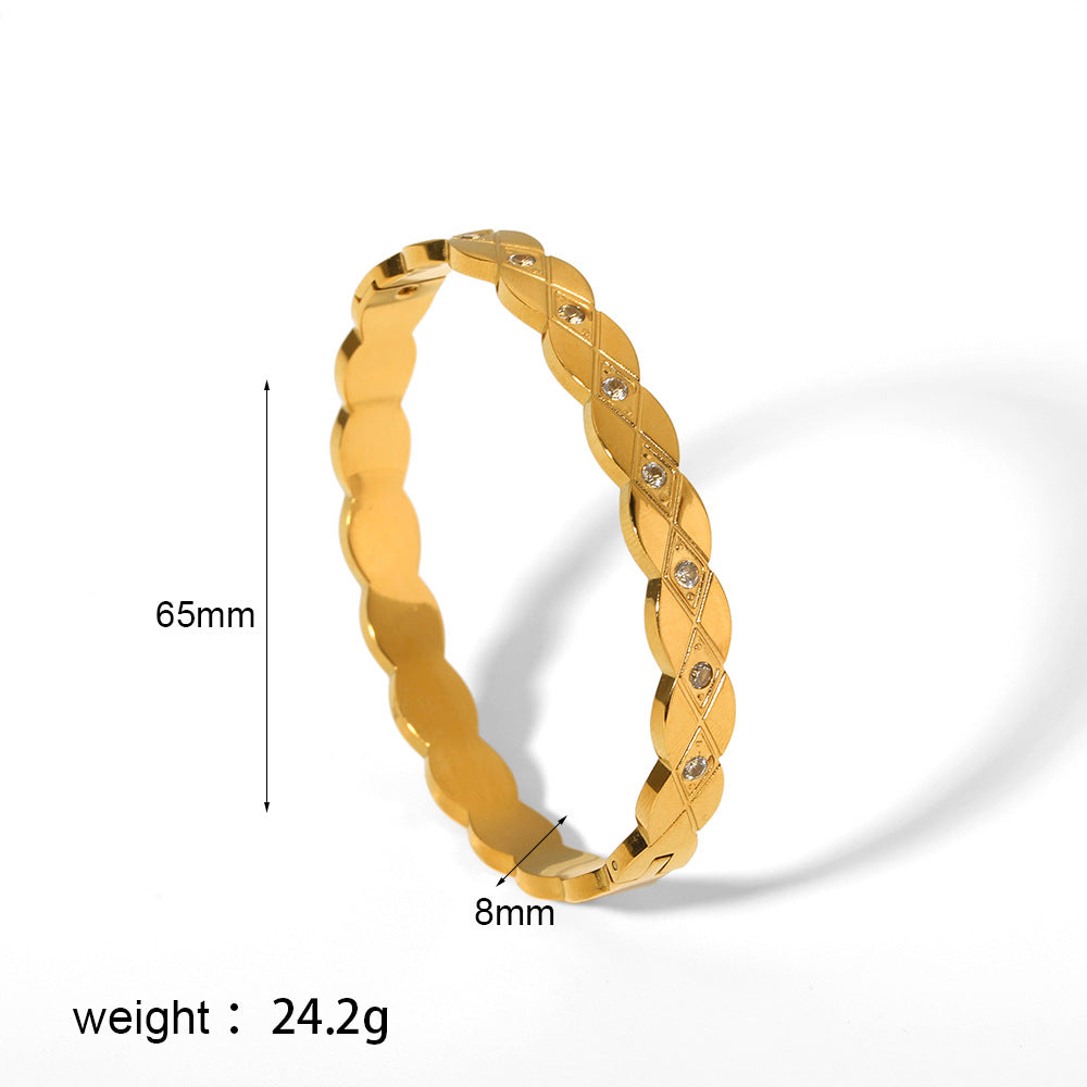 Star studded Trend Bangle